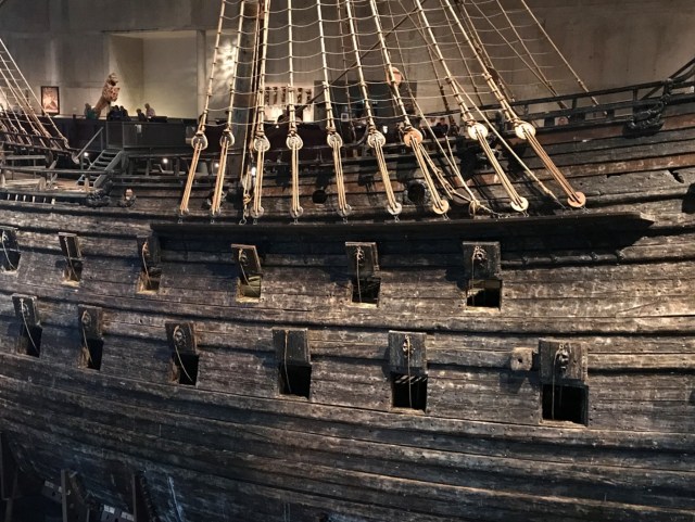 91_7_Kanonenöffnungen