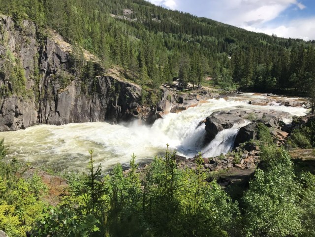 95_17_Tröndelag_Wasserfall