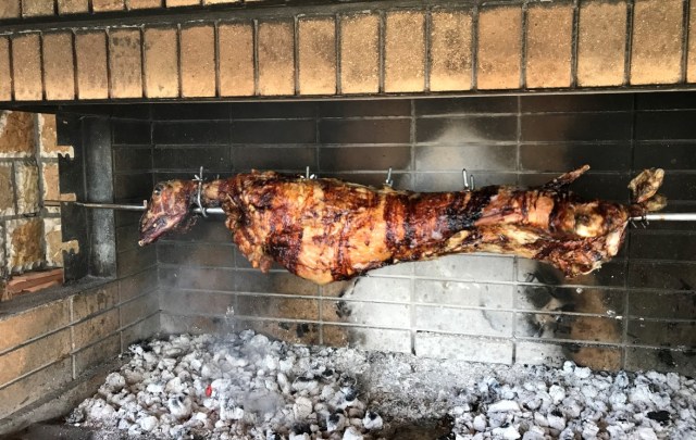 111_9_Lamm_am_Spiess